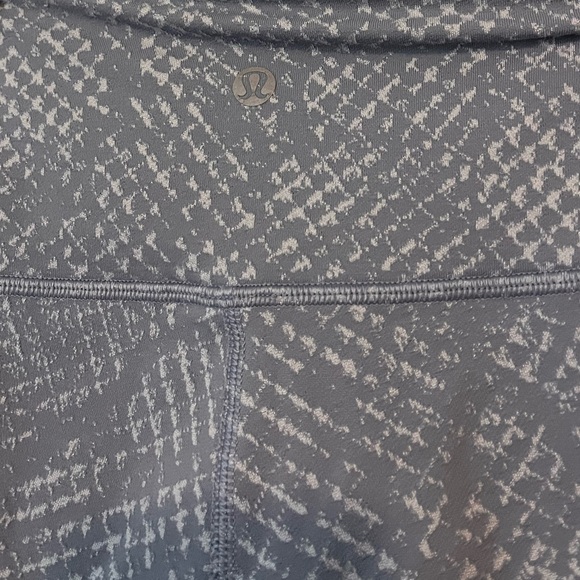 LULULEMON Light Blue Wunder Under High Rise Crop 23” Luxtreme Leggings - Picture 5 of 6